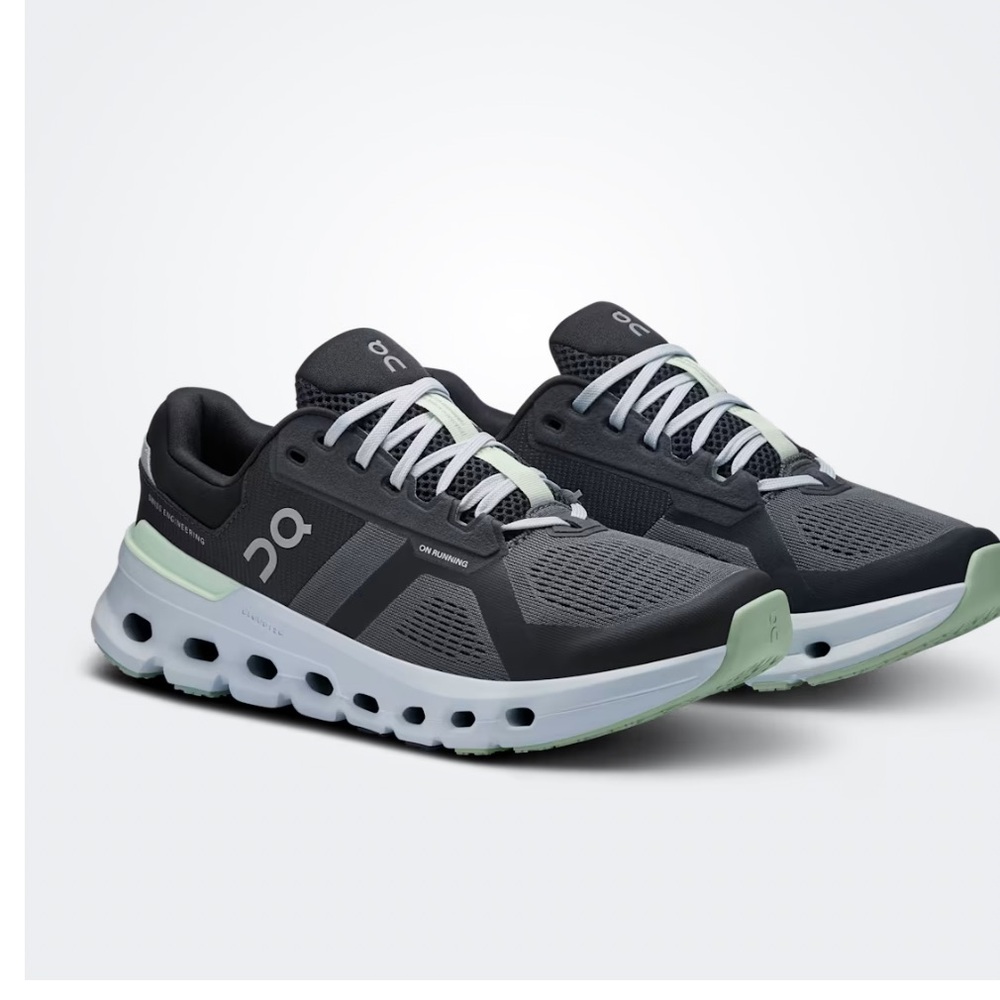 On running CLOUDRUNNER SNEAKER